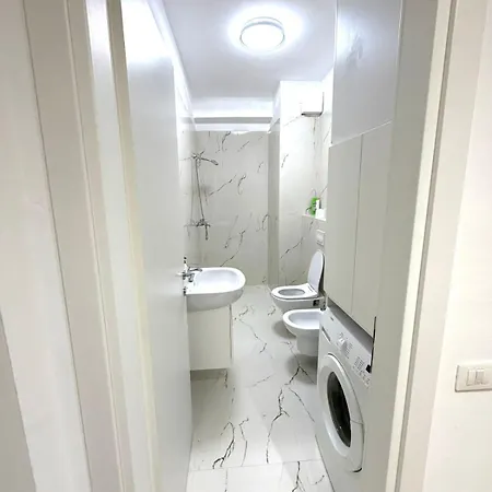 Albania Haven Kafe Flora Apartamento *