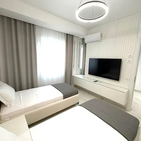 Albania Haven Kafe Flora